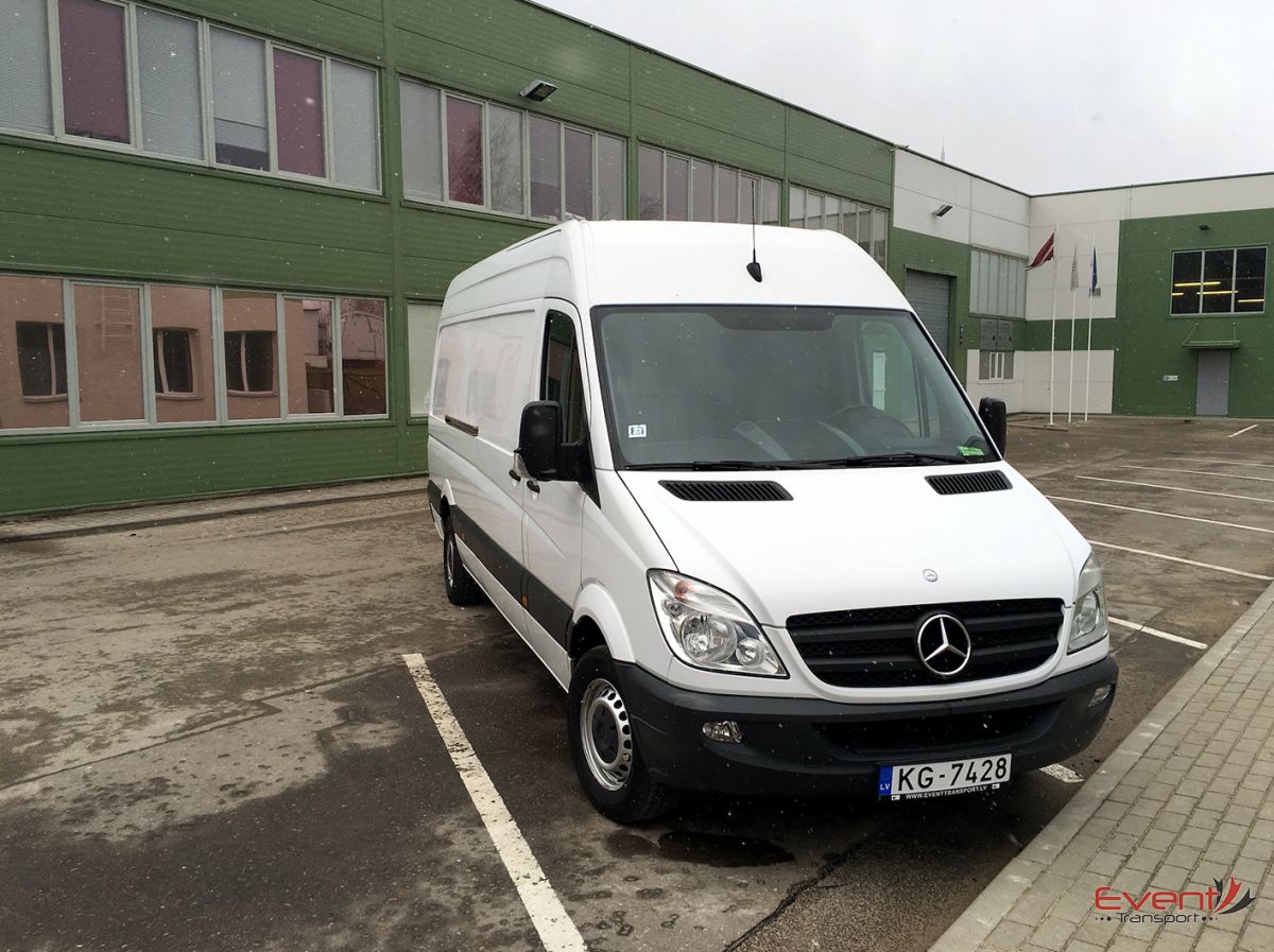 Mercedes-Benz Sprinter 319 — auto noma